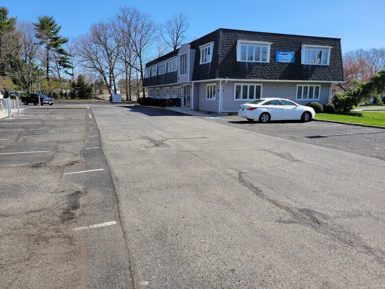 More Photos Of 8 Old Bridge Tpke, South River Office For Lease
