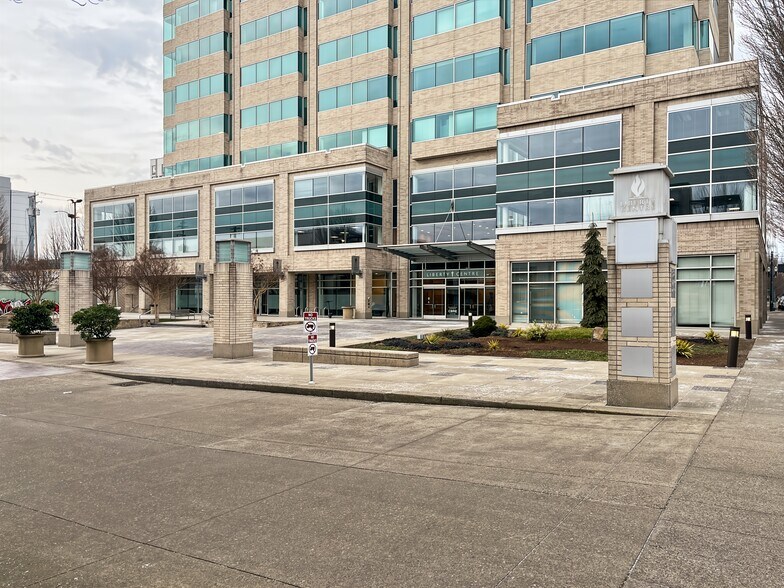 More Photos Of 650 NE Holladay St, Portland Coworking Space