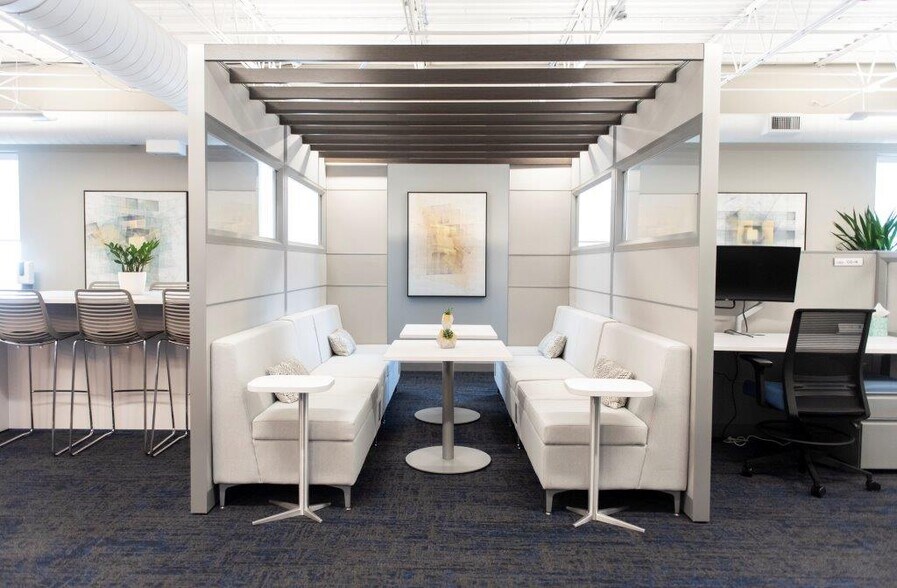 More Photos Of 227 W Judd St, Woodstock Office For Sale