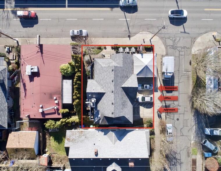 More Photos Of 3257 SE Hawthorne Blvd, Portland General Retail For Sale