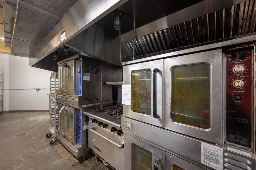 More Photos Of 1011 Harris Ave, Bellingham Restaurant For Sale