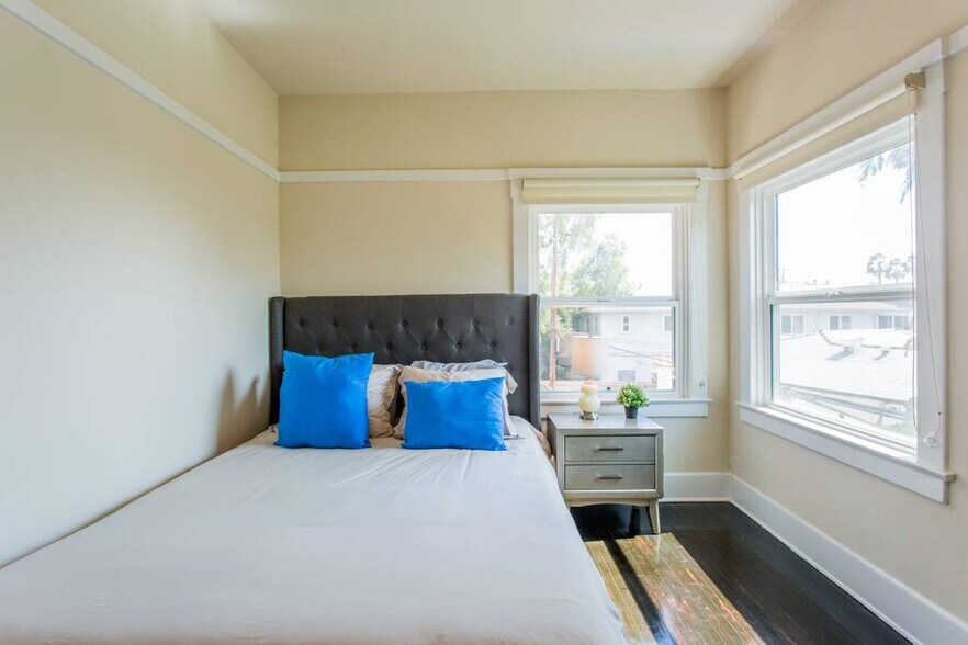 More Photos Of 233-239 Hawthorn St, San Diego Apartments For Sale