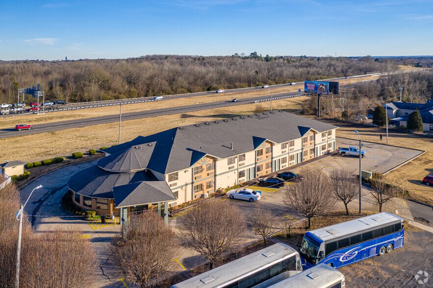 More Photos Of 3131 Cloverleaf St, Van Buren Hotel For Sale