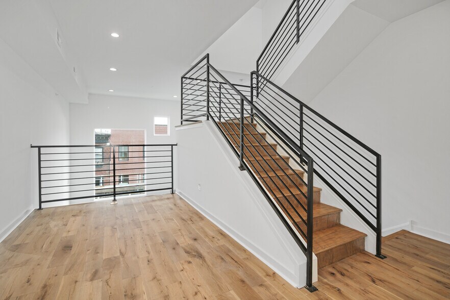 More Photos Of 1246 N Front St, Philadelphia Office For Sale