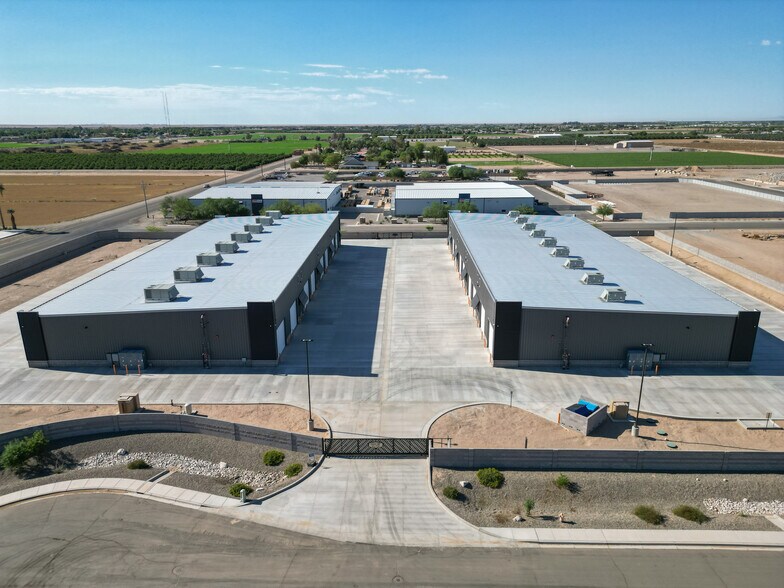 More Photos Of 3912 E 43rd St, Yuma Warehouse For Lease