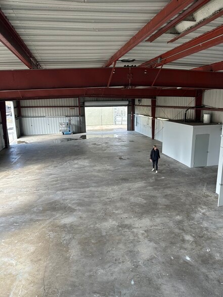 More Photos Of 11440 N Woodside Ave, Santee Unknown For Lease