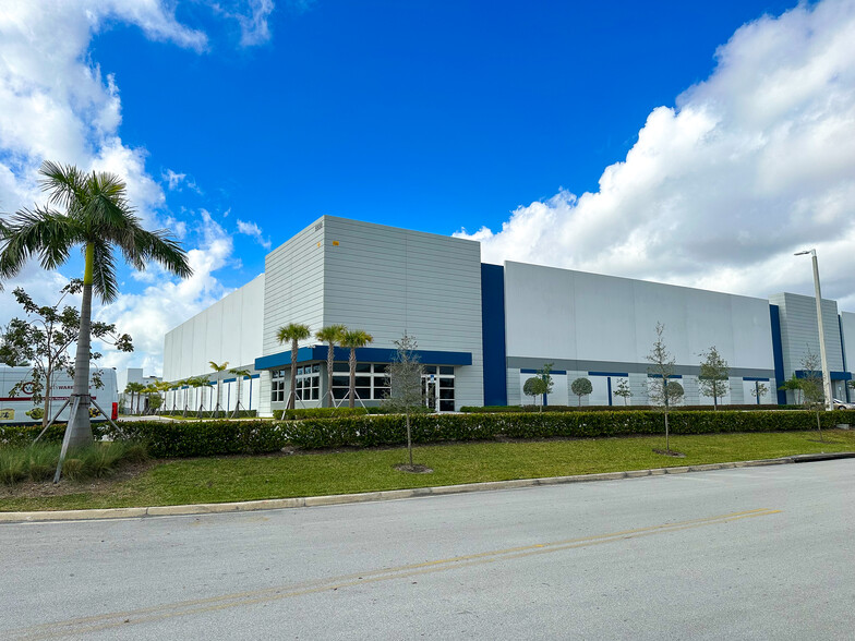 Primary Photo Of 5559 NW 145th St, Opa Locka Warehouse For Lease