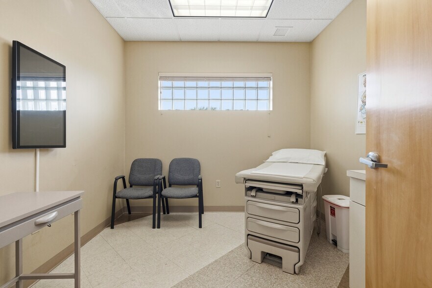 More Photos Of 1025 Jefferson Ave, Washington Medical For Lease