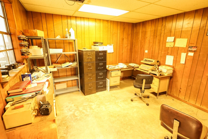 More Photos Of 5105 W Loop 281 S, Longview Industrial For Sale