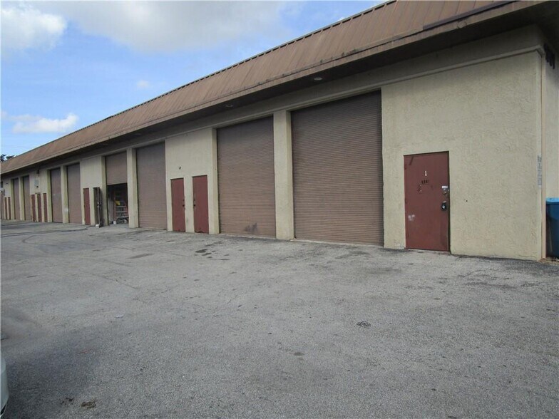 More Photos Of 1901 NW 32nd St, Pompano Beach Warehouse For Lease
