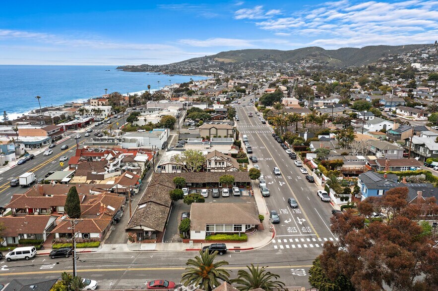 More Photos Of 1495 Glenneyre St, Laguna Beach Freestanding For Lease