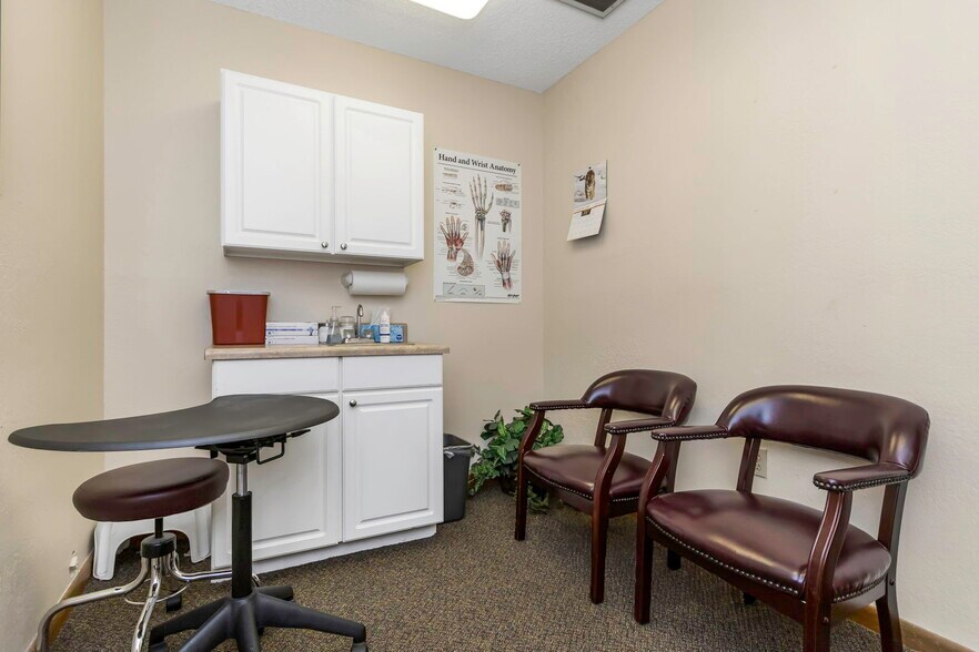 More Photos Of 701 N Hercules Ave, Clearwater Medical For Lease