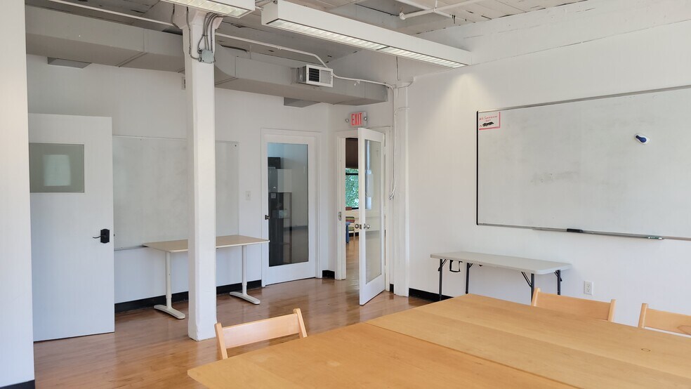 More Photos Of 90 Hamilton St, Cambridge Office For Sale