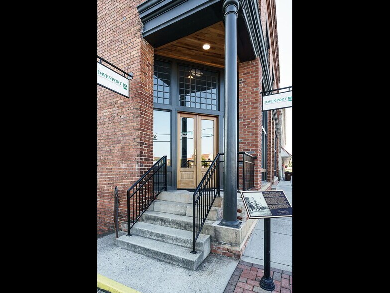 More Photos Of 201 Chatham St, Sanford Office Residential For Sale