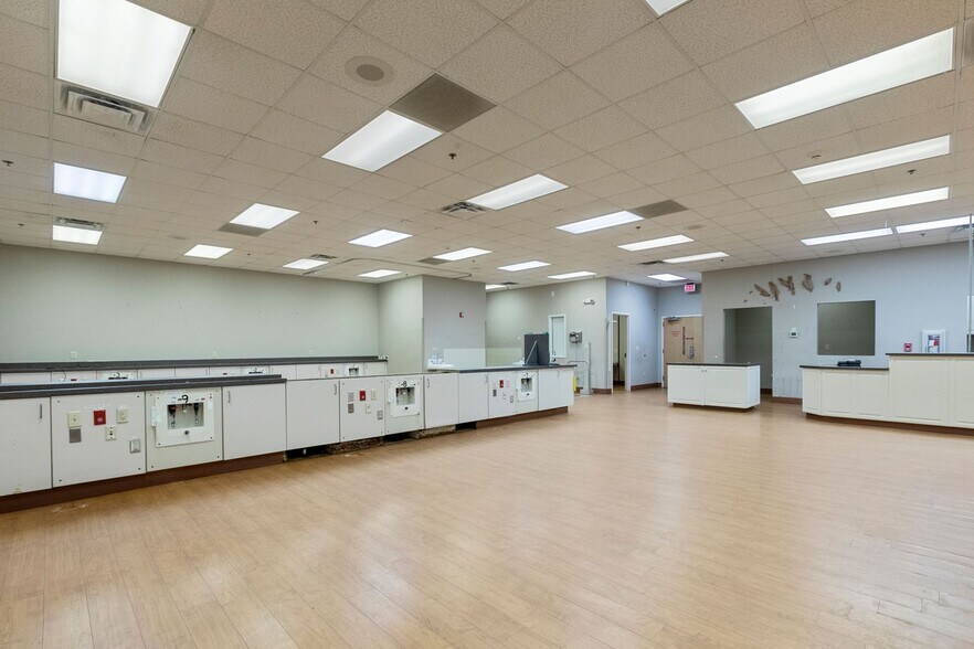 More Photos Of 1922 K M Wicker Memorial Dr, Sanford Medical For Sale