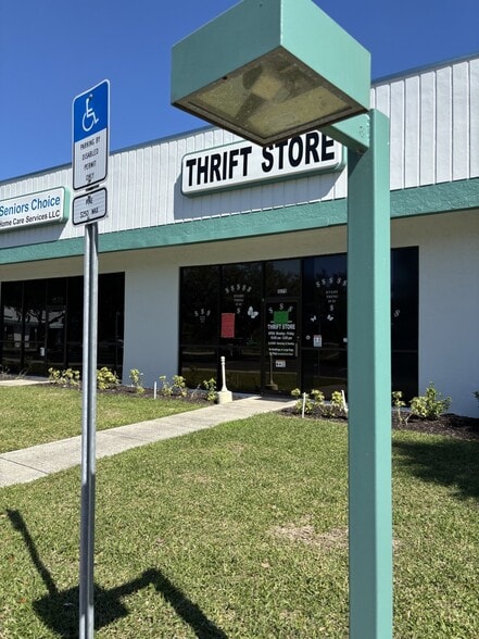 More Photos Of 1560-1582 N Meadowcrest Blvd, Crystal River Unknown For Lease
