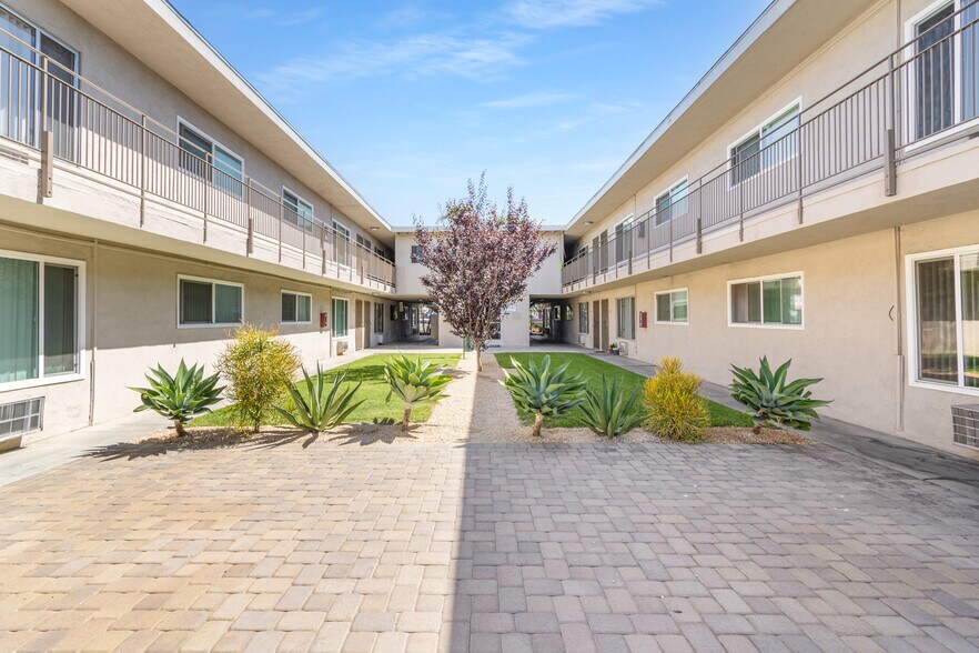 More Photos Of 9212 Burke St, Pico Rivera Apartments For Sale