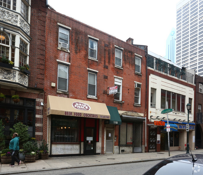 Primary Photo Of 120 S 18th St, Philadelphia Restaurant For Lease