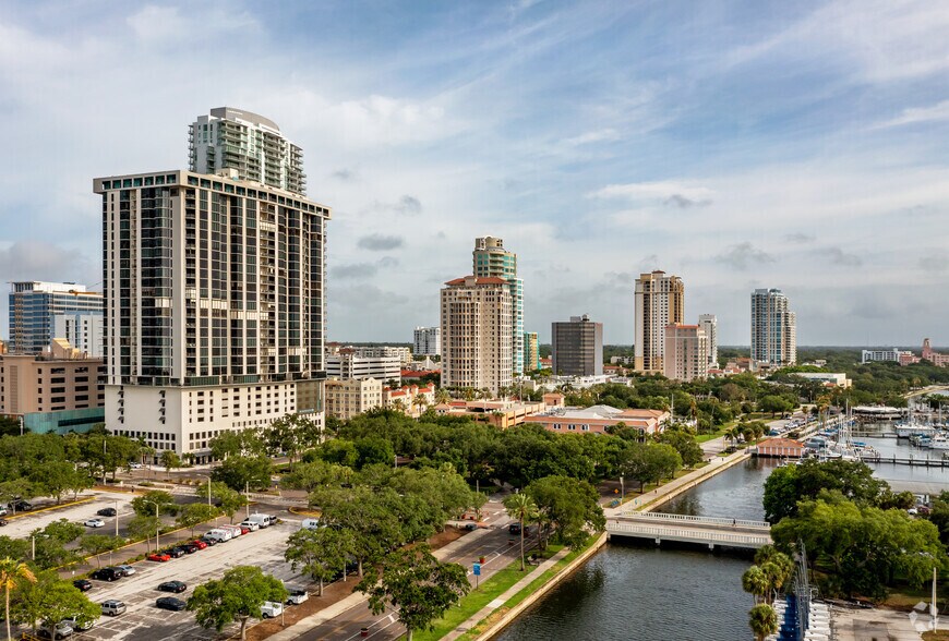 More Photos Of 1 Beach Dr SE, Saint Petersburg Office For Lease