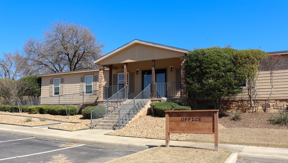 More Photos Of 601 Old Base Rd, Aurora Religious Facility For Sale