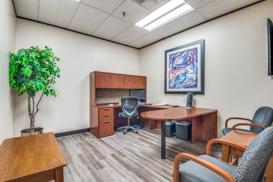 More Photos Of 1408 Vinylex Dr, Carrollton Distribution For Sale