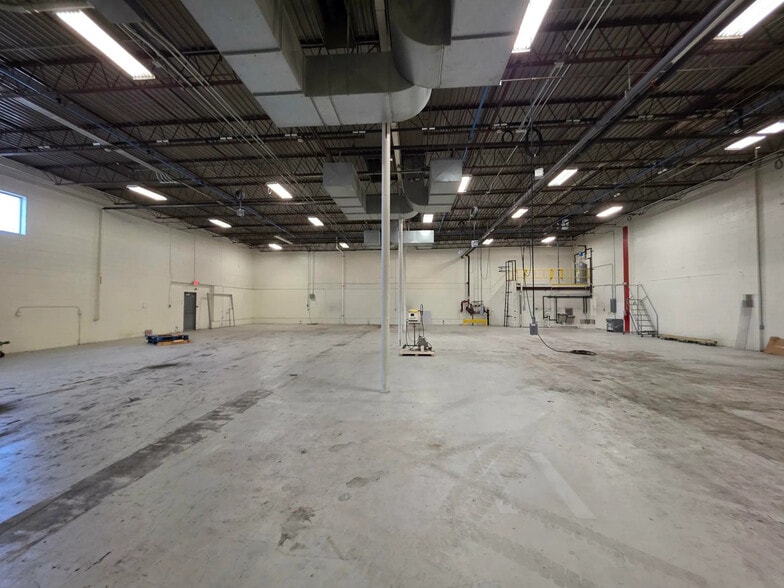 More Photos Of 1635 Coining Dr, Toledo Manufacturing For Sale