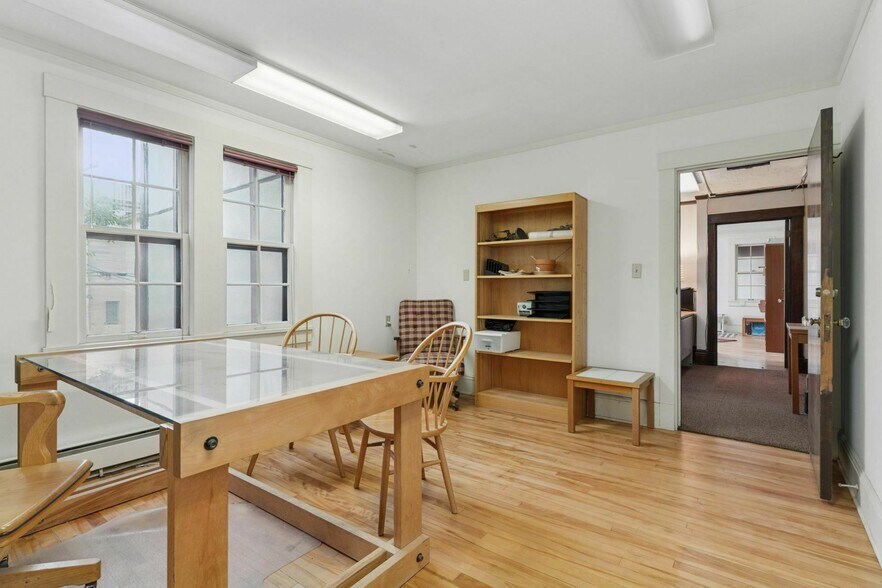 More Photos Of 2318 S 1st Ave, Minneapolis Office For Sale