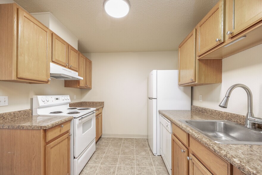 More Photos Of 1100-1105 S Pearl St, Centralia Apartments For Sale