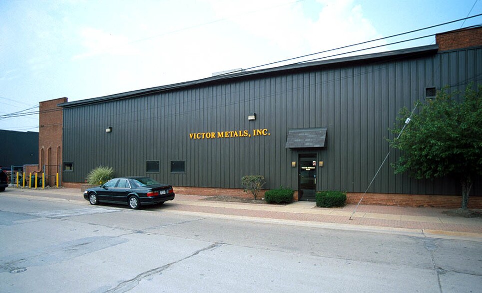 More Photos Of 29319-29325 Clayton Ave, Wickliffe Manufacturing For Lease