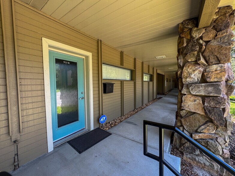 More Photos Of 911-917 S Parsons Ave, Brandon Office For Lease