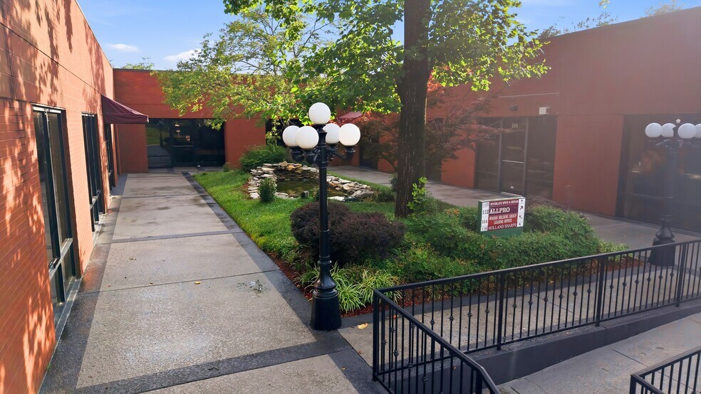 More Photos Of 104-176 Cude Ln, Madison Medical For Lease
