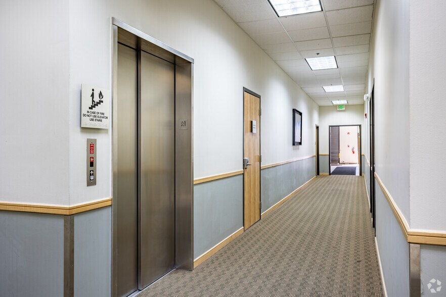 More Photos Of 2051 Dogwood St, Louisville Research And Development For Lease