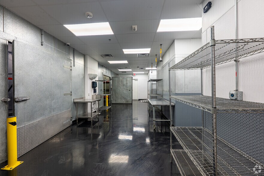 More Photos Of 5321 Cameron St, Las Vegas General Retail For Lease