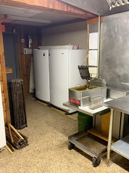 More Photos Of 1704 E Hwy 70, Kingston Bar For Sale