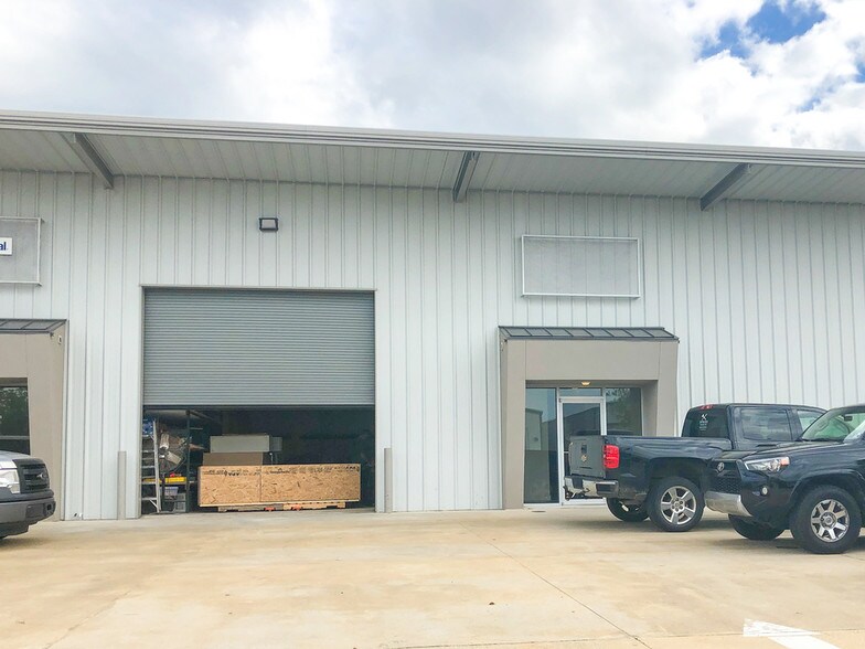 More Photos Of 10163 Patriot Dr, Baton Rouge Warehouse For Lease