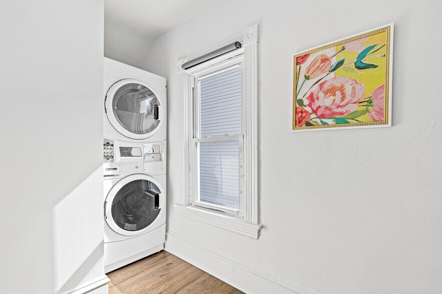 More Photos Of 3024 Chicago Ave, Minneapolis Apartments For Sale