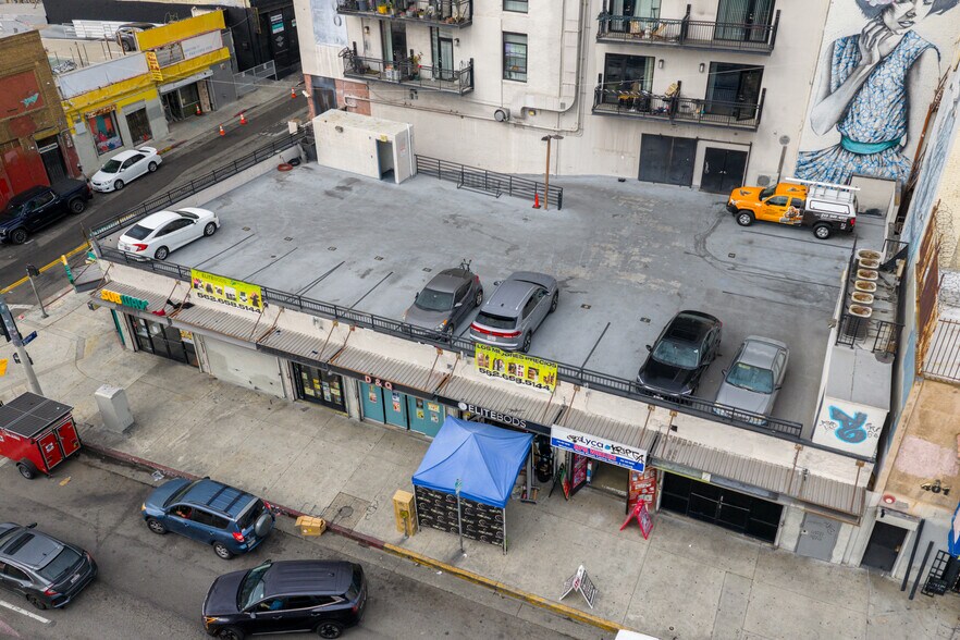More Photos Of 425 S Los Angeles St, Los Angeles Storefront For Sale
