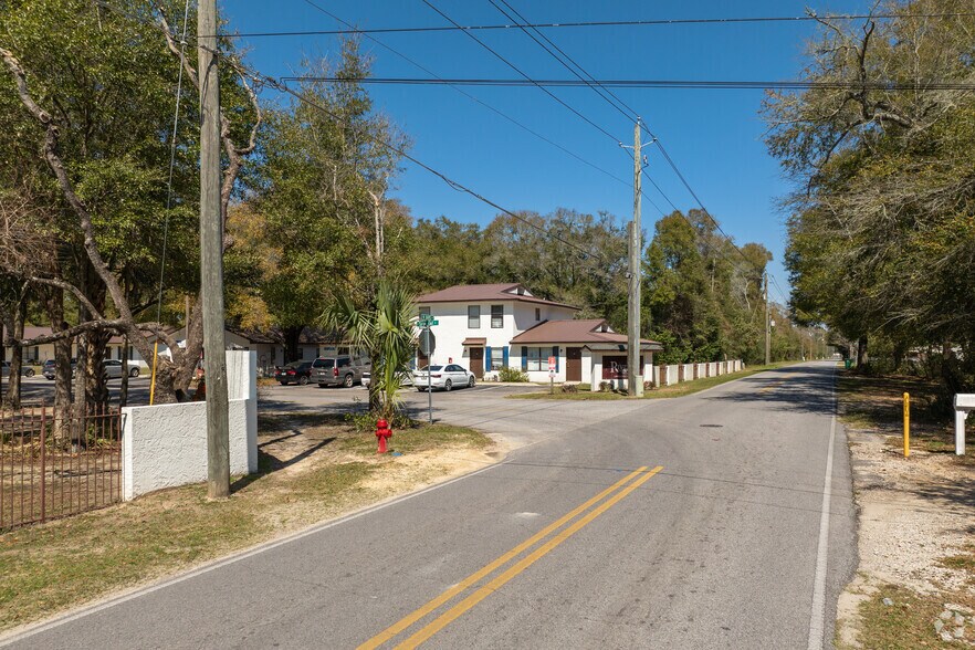 More Photos Of 125 N Davis Ln, Defuniak Springs Apartments For Sale