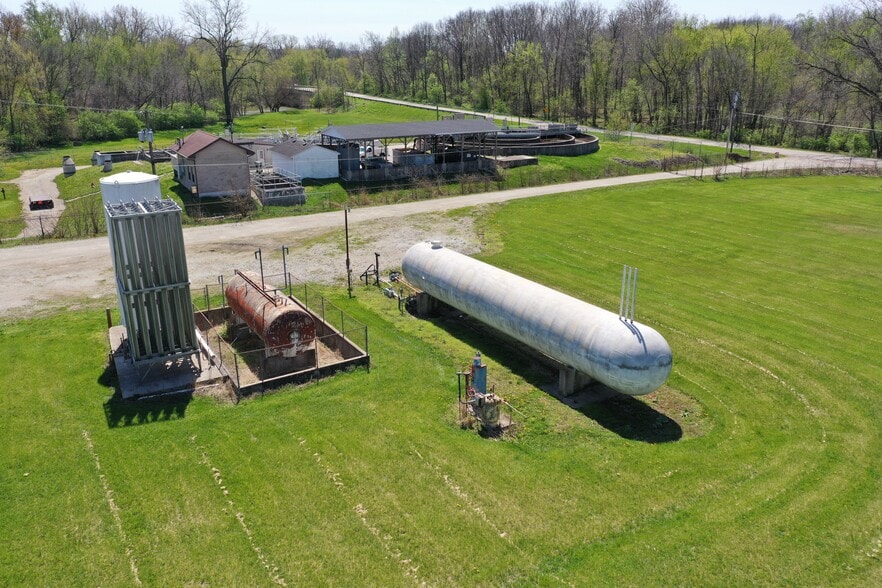 More Photos Of 400 S Gray St, Albany Manufacturing For Sale