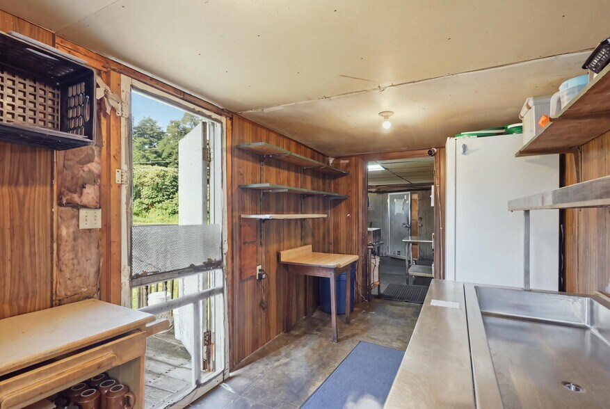 More Photos Of 225 Owego Turnpike, Waymart Specialty For Sale