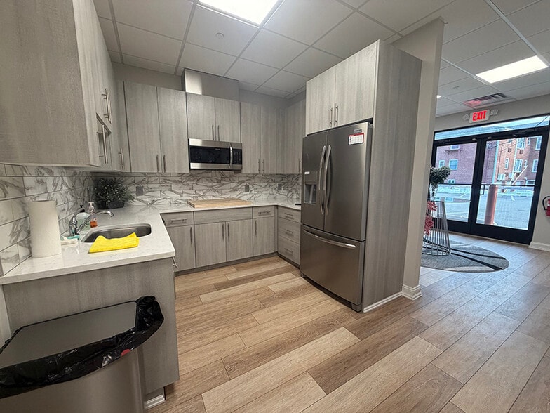 More Photos Of 293 Lafayette Ave, Hawthorne Storefront Retail Office For Sale