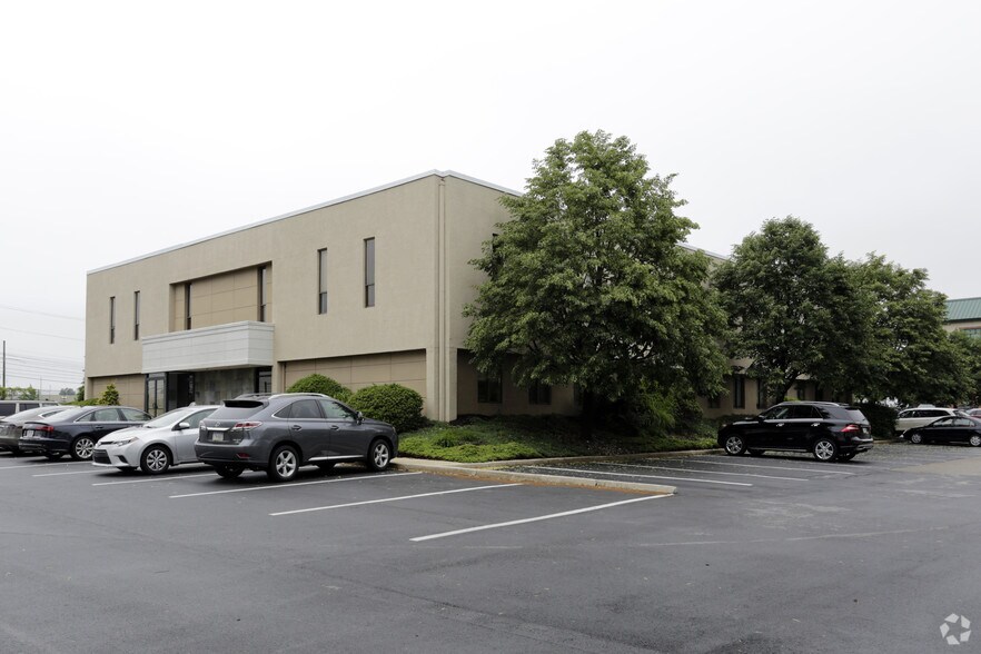 Primary Photo Of 120 S Warner Rd, King Of Prussia Medical For Sale