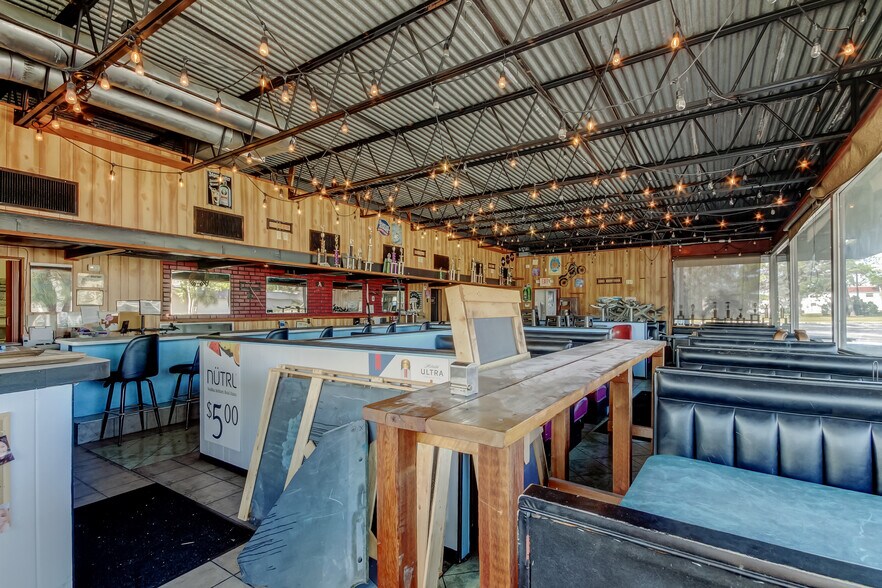 More Photos Of 3090 34th St N, Saint Petersburg Restaurant For Sale
