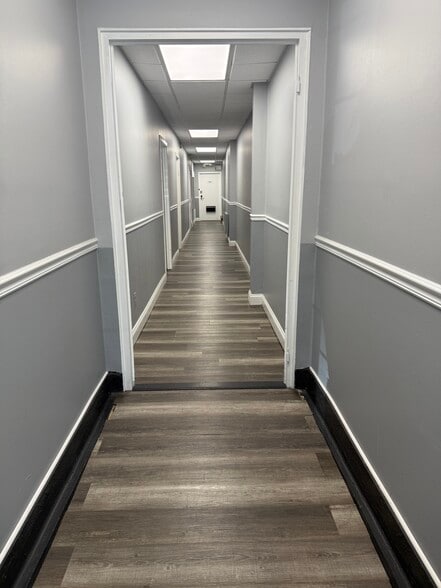 More Photos Of 55 Front St, Rockville Centre Office For Lease