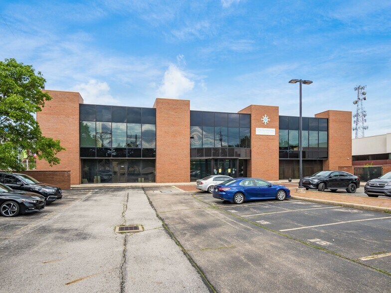 More Photos Of 195 N Grant Ave, Columbus Office For Sale