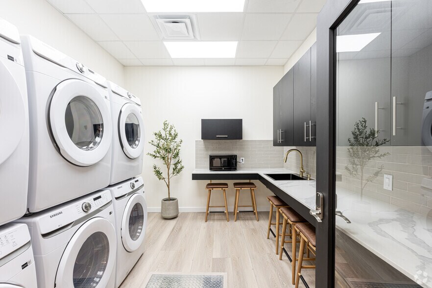 More Photos Of 12699 W Sunrise Blvd, Sunrise Office Residential For Lease