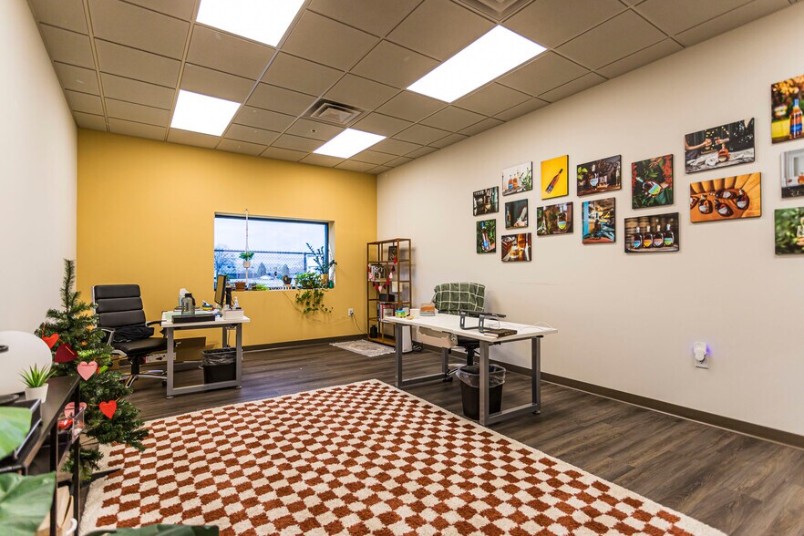 More Photos Of 2100 Watterson Trl, Louisville Warehouse For Sale