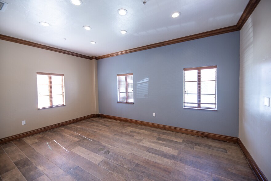 More Photos Of 2436-2438 Brunello Trace, Lutz Office For Lease