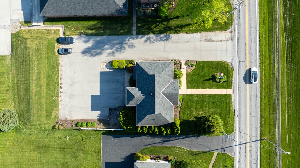 More Photos Of 735 S Pleasant Ave, Dallastown Medical For Sale