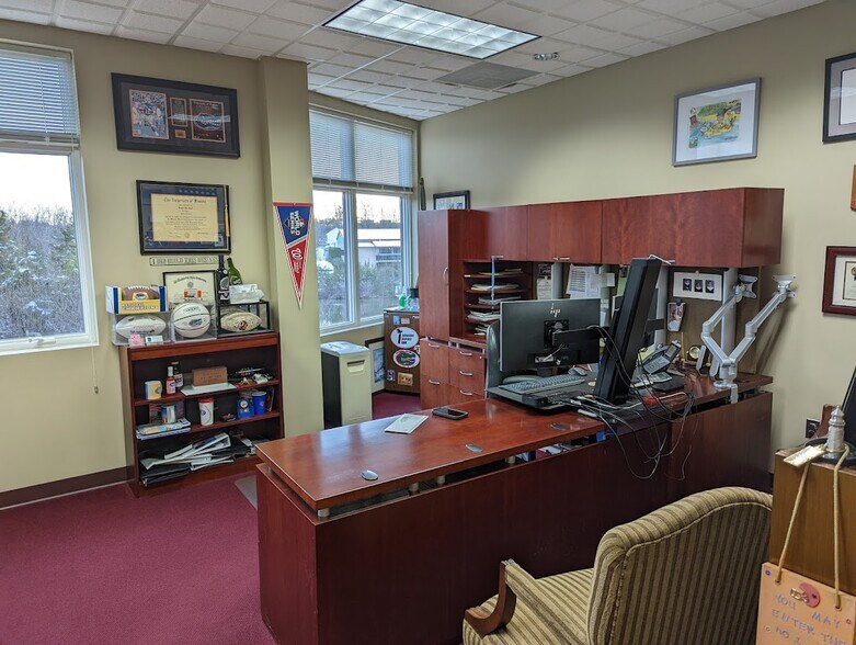 More Photos Of 46179 Westlake Dr, Sterling Office For Sale